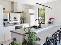 Matte Kitchen Cabinets vs. High Gloss Kitchen Cabinets
