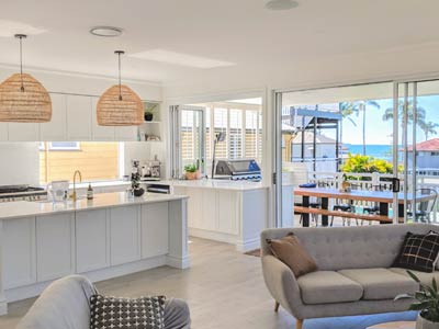 Classic Kitchen Cabinet, Case From Wynnum, Australia